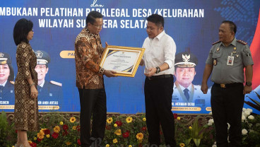 Menteri Hukum Resmikan Posbankum dan Pelatihan Paralegal di Palembang