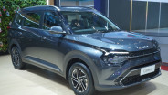 GIIAS 2025: KIA Andalkan Carnival Hybrid dan Carens