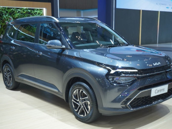 GIIAS 2025: KIA Andalkan Carnival Hybrid dan Carens
