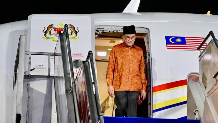 Tiba di Jakarta, Anwar Ibrahim Hadiri Konsultasi Tahunan RI-Malaysia