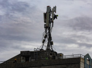 WIFI - ISAT Cs Berebut Spektrum Frekuensi 1,4 GHz