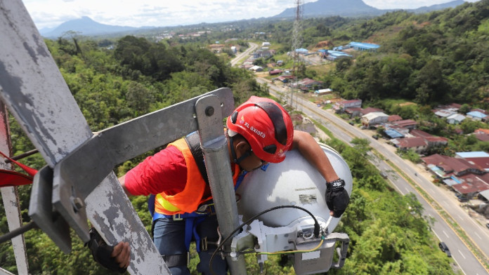 Beban Calon Pemenang Lelang 1,4 GHz: Biaya Frekuensi hingga Perangkat