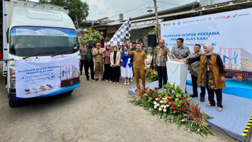 Produk Alas Kaki UKM Asal Mojokerto Berhasil Tembus Ekspor ke Korsel