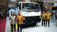Fuso Hadirkan Truk Mobile Charging eCanter & Tractor Head di GIIAS 2025