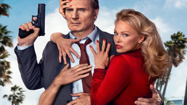 Review Film The Naked Gun, Kapan Lagi Melihat Liam Neeson Bintangi Film Komedi?