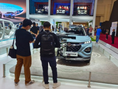 GIIAS 2025: Suzuki Fronx dan Daihatsu Rocky Hybrid Beradu di Segmen SUV Mini