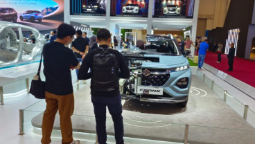 GIIAS 2025: Suzuki Fronx dan Daihatsu Rocky Hybrid Beradu di Segmen SUV Mini