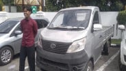 Gugat Jokowi, Remaja Ini Bawa Mobil Esemka ke PN Solo
