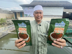 Jelajah Pesantren: Ponpes Tahfidz Preneur Pagipon Tebar Manfaat dengan Budi Daya Lele