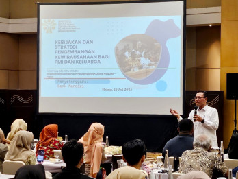 Purna PMI Malang Dibantu Bank Mandiri Jadi Wirausaha Lewat Bapak Asuh