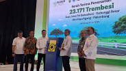 Upayakan Penurunan Emisi Karbon, BLDF Tanam Trembesi di Tol Trans Sumatra