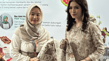 Istri Wapres Borong Batik Merawit Karya Nasabah Binaan PNM Mekaar
