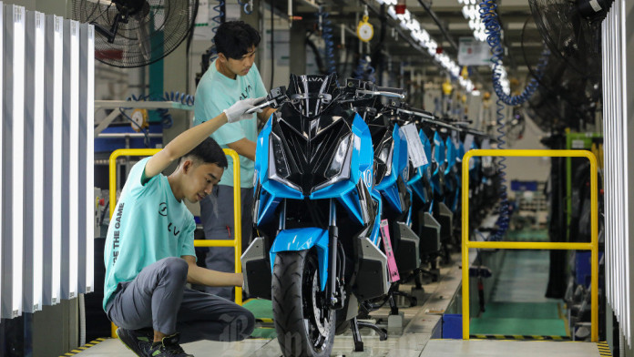 PMI Manufaktur di Level 49,2 Juli 2025, Kontraksi 4 Bulan Beruntun