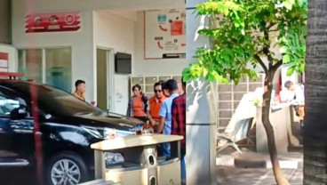 Penampakan Hasto Keluar Rutan KPK Pakai Rompi Oranye Usai Dapat Amnesti dari Prabowo