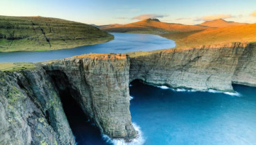 Mengintip Indahnya Danau 'Melayang' di Kepulauan Faroe