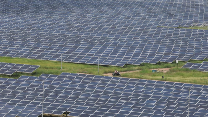 Proyek Energi Terbarukan Mangkrak Tembus Kapasitas 50 GW di India