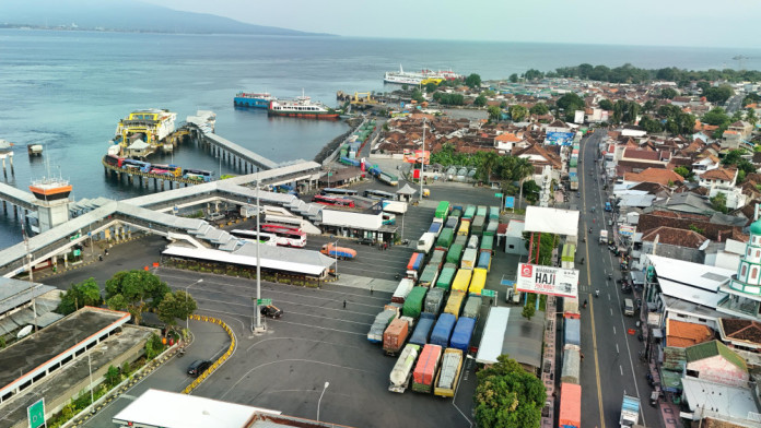 Pelabuhan Ketapang Macet hingga 18 Km, ASDP Beri Penjelasan