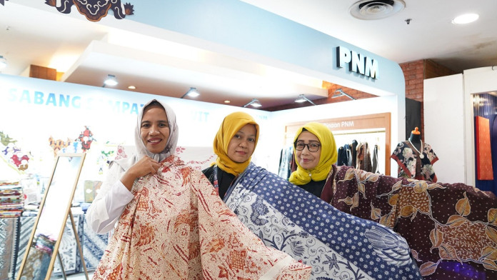Rahasia Nasabah Binaan PNM Mekaar Dilirik Brand Batik Besar