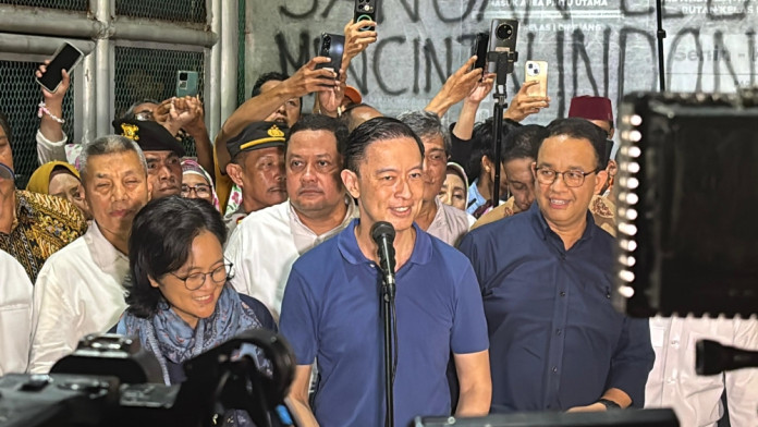 Sah! Tom Lembong Bebas dari Rutan Cipinang Usai Dapat Abolisi Prabowo