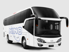 Primajasa Borong 100 Unit Bus Hino di GIIAS 2025