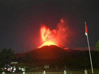Gunung Lewotobi Masih Berstatus Awas, Warga Dilarang Masuk Radius 6 Km