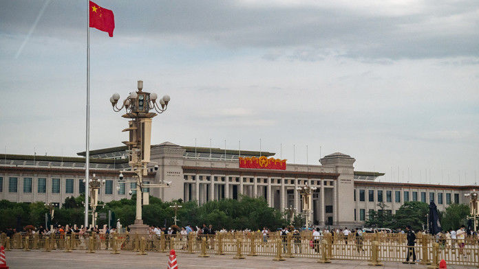 Dilanda Banjir Bandang, Beijing Perpanjang Peringatan Badai