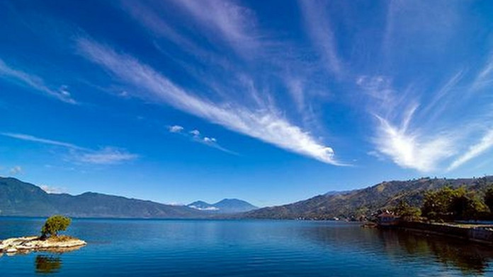 Kunjungan Wisman ke Sumbar Naik 24,26%,Sumbar Bidik Wisman Lewat Jalur Halal Tourism