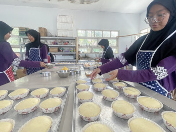 Jelajah Pesantren: Modal Bukan Kendala, Al Mizan Cake & Bakery Berdaya dari Dalam Pondok
