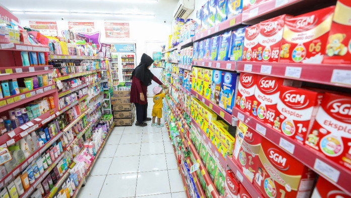 Adu Laris Kinerja Alfamart (AMRT) vs Indomaret  (DNET) di Semester I/2025