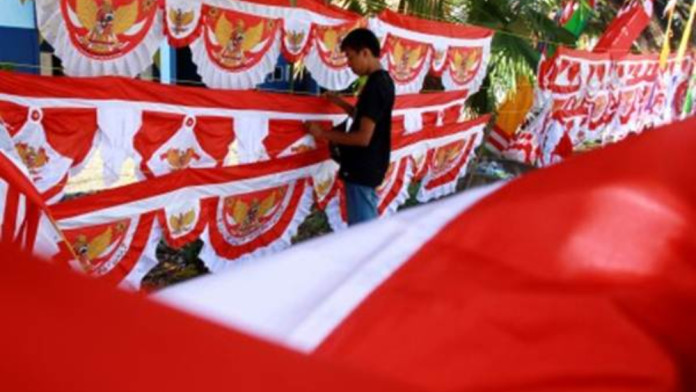 PLN Imbau Pemasangan Umbul-Umbul Minimal 3 Meter dari Jaringan Listrik