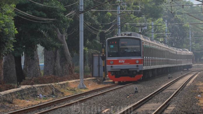 KAI Commuter Minta Maaf Usai KRL Anjlok di Stasiun Jakarta-Kota