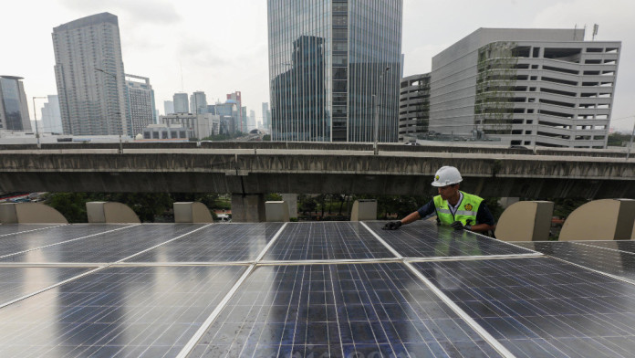 Pemerintah Bakal Bangun PLTS 100 GW untuk Koperasi Desa Merah Putih