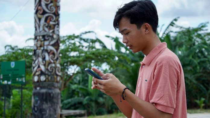 Data APJII: Pengguna Internet di Indonesia Tembus 229,43 Juta Orang pada 2025