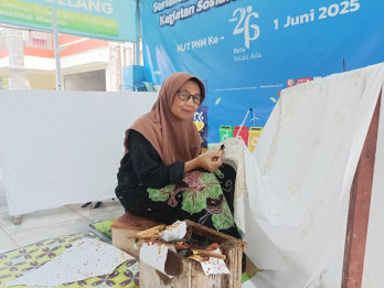 Ketua Kelompok Mekaar Jadi Penggerak Pemberdayaan di Kampung Madani PNM