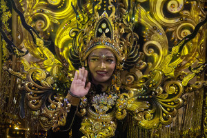 Indonesian Street Performance 2025