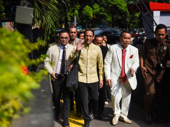 Nadiem Makarim Tiba di KPK, Didampingi Hotman Paris
