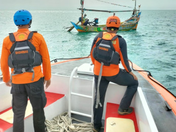 Kapal Nelayan Terbalik di Laut Jawa, Empat Awak Masih Hilang