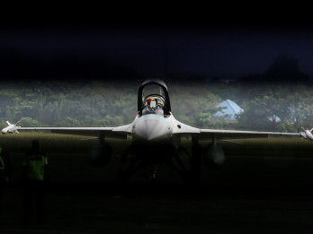 Gladi Demo Udara Jelang Pelaksanaan Upacara Kehormatan Militer