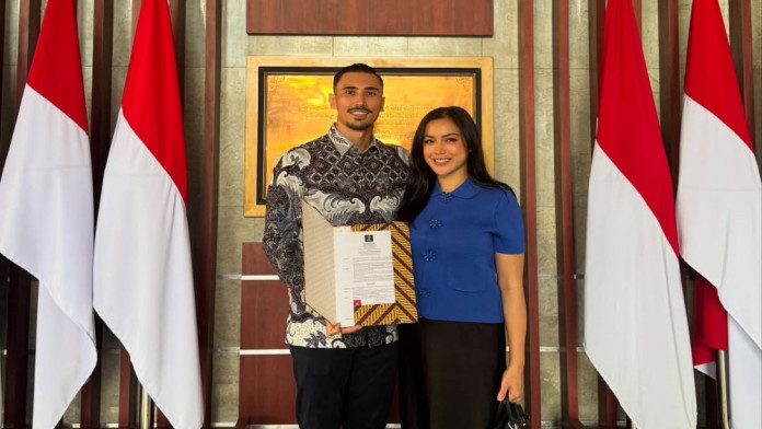 Jelang HUT Kemerdekaan RI, Suami Jessica Iskandar Resmi Jadi WNI
