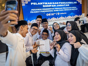 Menteri Sosial Saifullah Yusuf Melantik 1.323 Guru Sekolah Rakyat