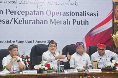 Menko Zulhas Meminta Gubernur Gelar Rapat Perkembangan Kopdes Merah Putih Tiap Bulan