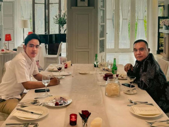 Gibran Makan Siang Bareng Sufmi Dasco, Menunya Bakso hingga Daun Pepaya
