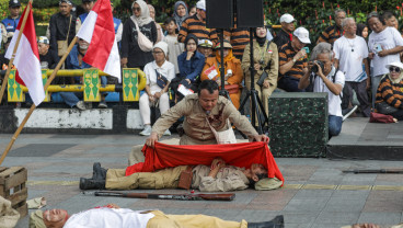 Sambut Hari Kemerdekaan, Aksi Teatrikal Drama Kolosal Perjuangan Meriahkan CFD di Bundaran HI