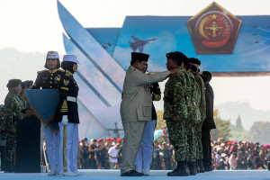 Presiden Prabowo Subianto Berikan Anugerah Jenderal Kehormatan dan Kenaikan Pangkat Kepada Purnawirawan dan Perwira Tinggi TNI