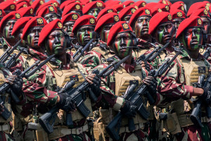 Prajurit TNI Gelar Atraksi Militer dan Demonstrasi Terpadu