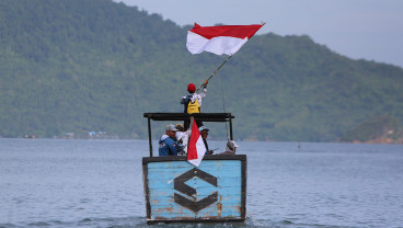 Pengibaran Bendera Sambut HUT RI di Pulau Tuan Aceh