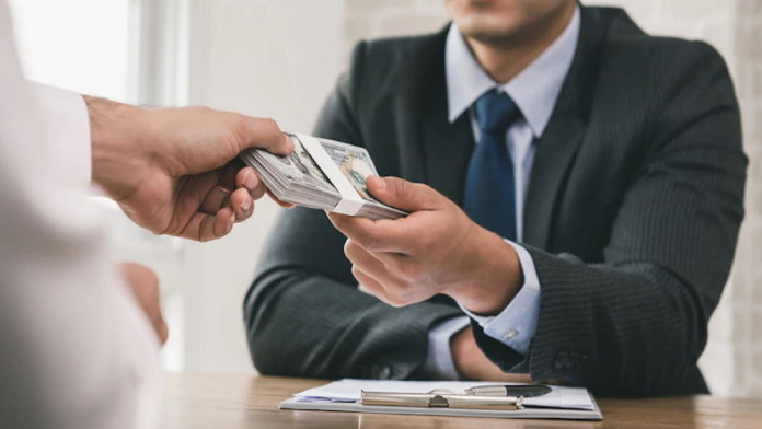 OJK Terima 3.858 Pengaduan soal Debt Collector Fintech, Sanksi Berat Menanti