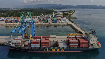 Pertumbuhan Arus Peti Kemas Semester I 2025