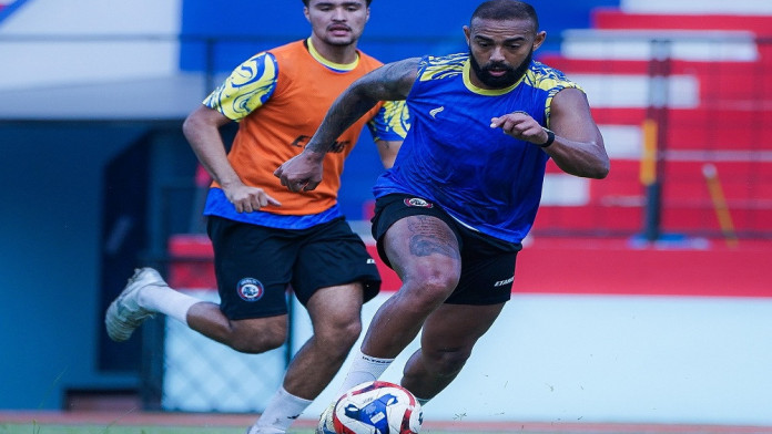 Prediksi Skor Arema FC vs PSBS: Head to Head, Susunan Pemain