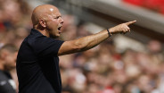 Gagal Juara Community Shield, Arne Slot Sentil Lini Belakang Liverpool